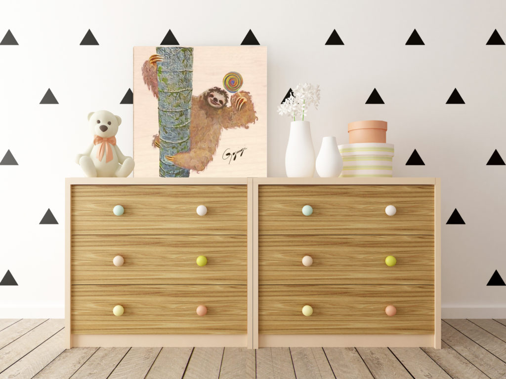 Gogimogi-Wall-Art-Sloth-on-Birchwood-in-Child-Room